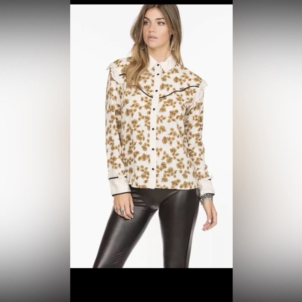 Double D Ranch  Floral Shirt T3211  5th Ave Top size L new with tags $269